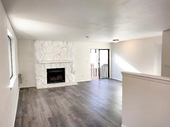 143 S Zang Way #D — Photo 8