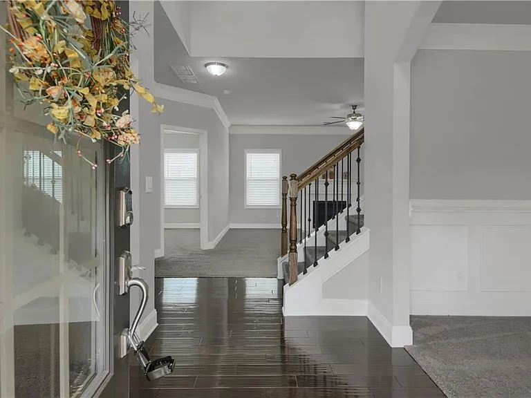 551 Wagon Hill Ln — Photo 4