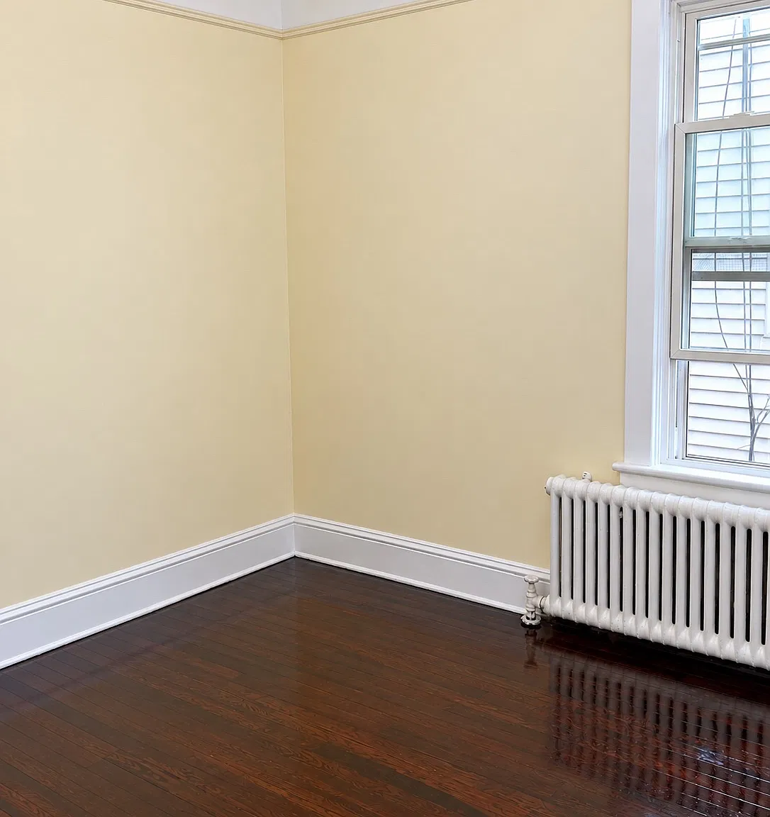 3 bed, 1200 sqft, $1,700 — Photo 1