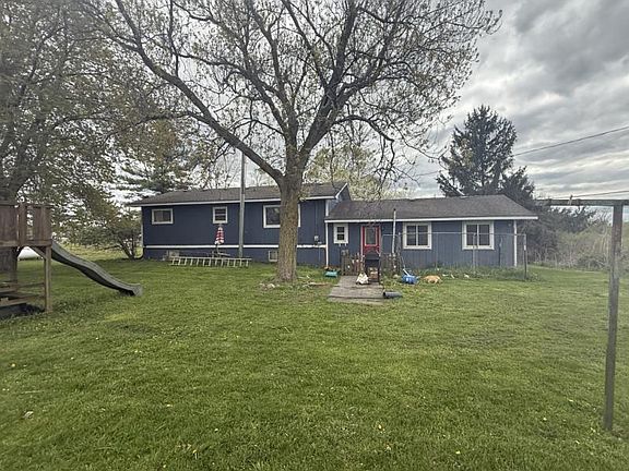 3rd image of 3111 Howland Rd