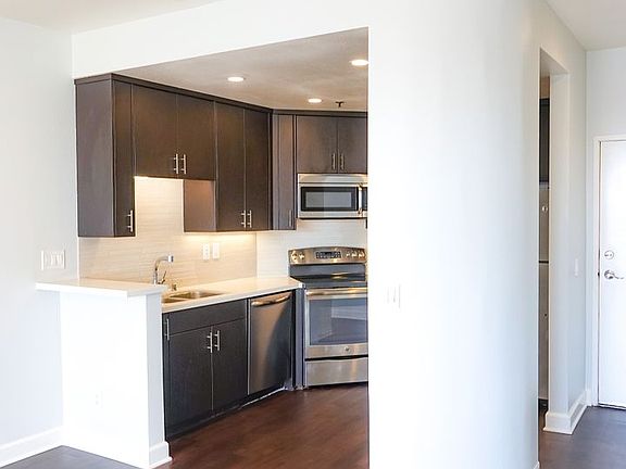 4th image of 3677 1st Ave APT 401