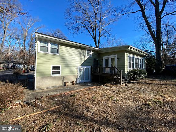 4th image of 22 Northwest Dr