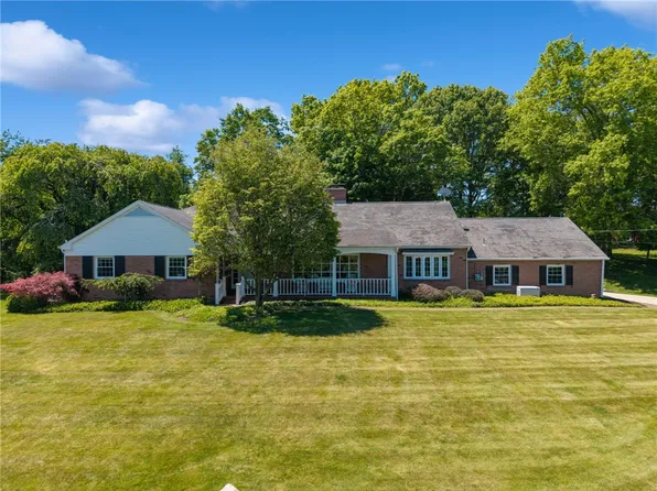735 Laurel Dr, Ligonier, PA 15658