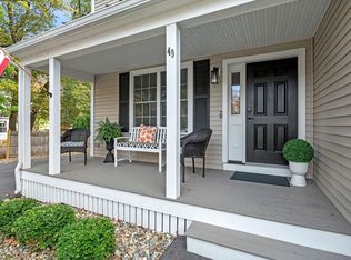 49 Maple St #B, Middleton, MA 01949