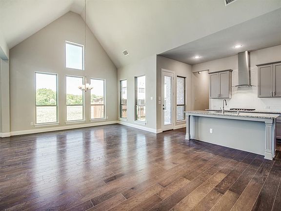3rd image of 4569 Refugio Dr