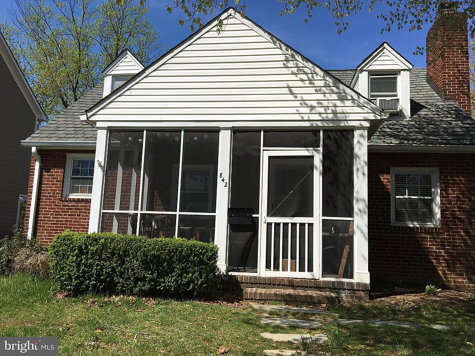 1st image of 842 N Abingdon St
