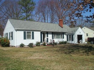 40 Greenwood Rd, Newport News, VA 23601