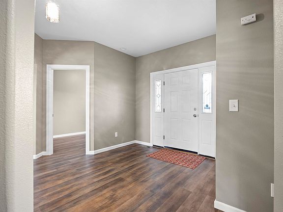 3rd image of 4340 Rosencrans Rd