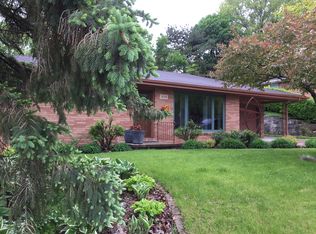 2122 Jonathan Ln, Dubuque, IA 52001