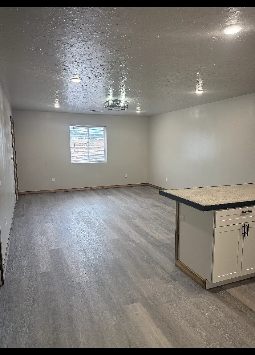 3 bed, 1088 sqft, $2,000 — Photo 4