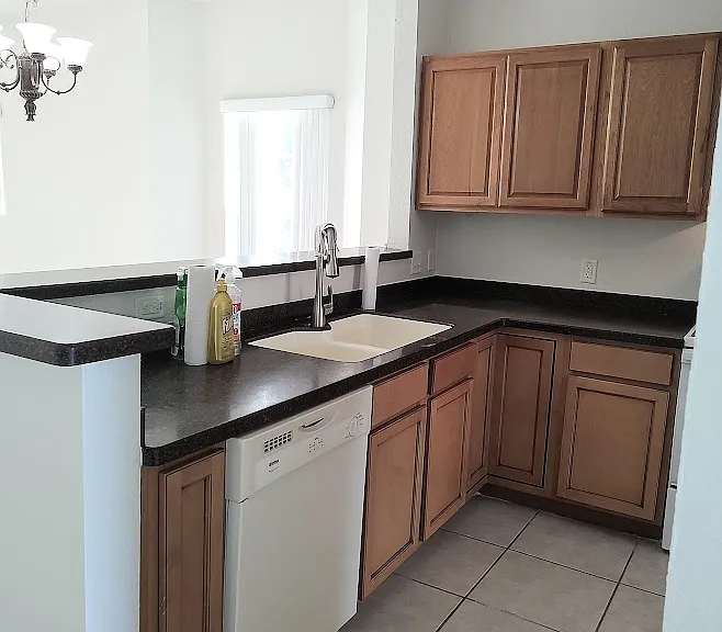 2935 NE 7th St #304 — Photo 22