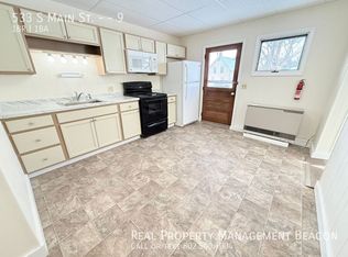 533 S Main St #9, White River Junction, VT 05001