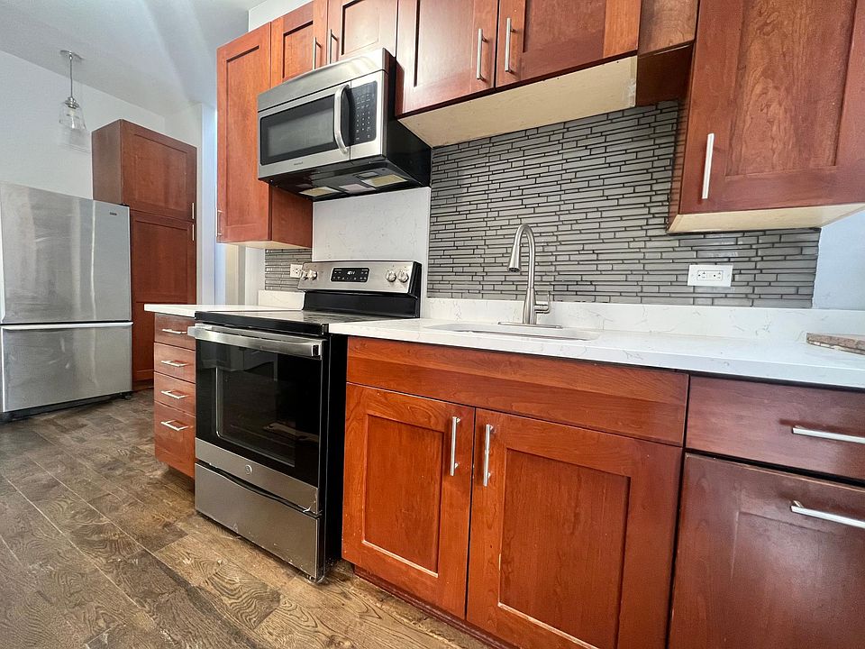 1st image of 2309 N Milwaukee Ave #18