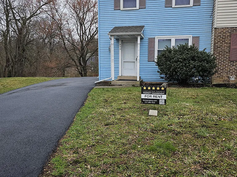 450 Garland Cir — Photo 1