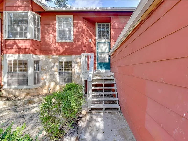 4200 Everest Ln — Photo 39