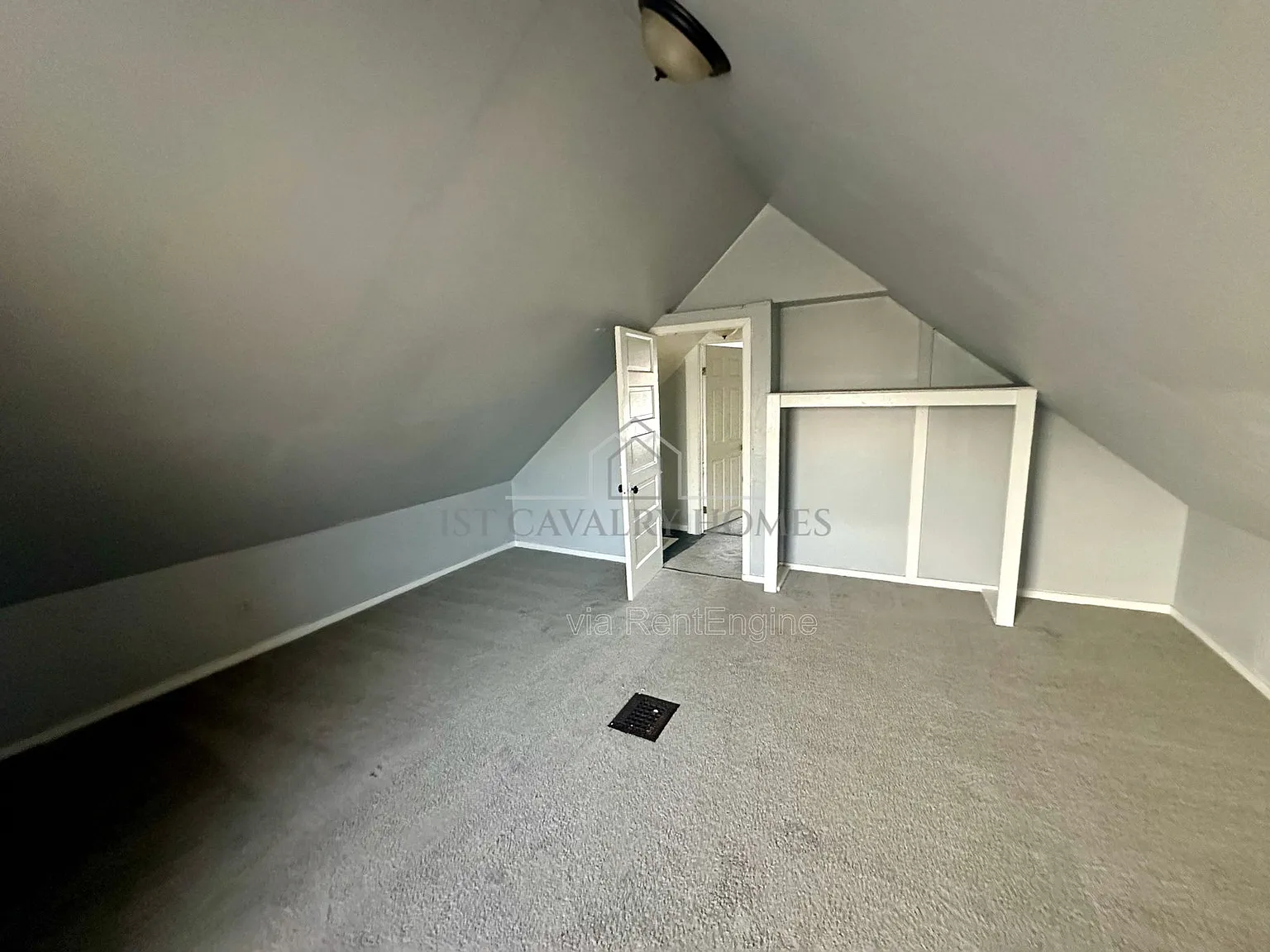 2 bed, 1.0 bath, $910 — Photo 3