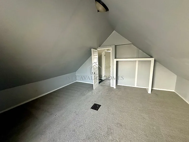 202 Crosby St — Photo 3