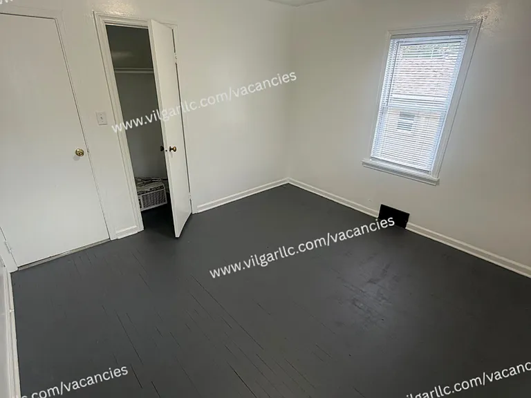 1353 Chase St — Photo 15