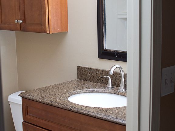 1st floor 1/2 bathroom