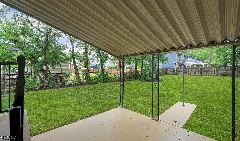 1751 Mountain Ave — Photo 20