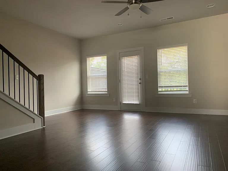 3778 Oxford Cir — Photo 6