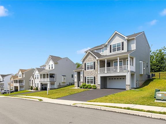2nd image of 5052 Bellflower Dr