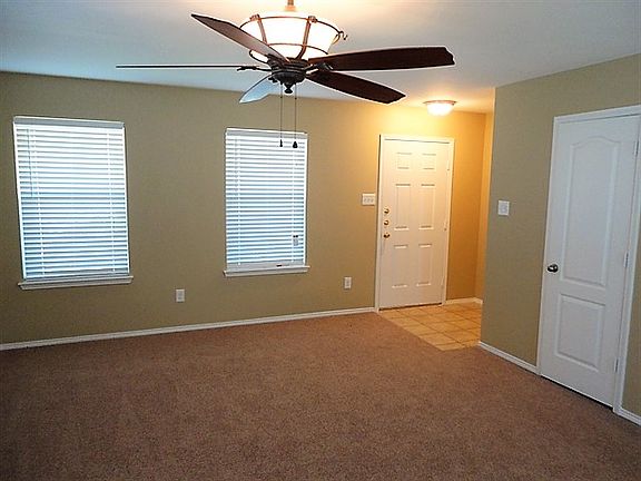 2nd image of 609 Tradewind Dr