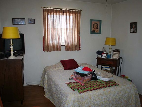 5th image of 2709 N Highland Dr