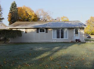 526 N Douglas Ave, Three Rivers, MI 49093