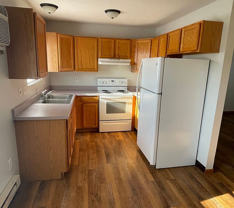 1st image of 1516 Wood Ave #4