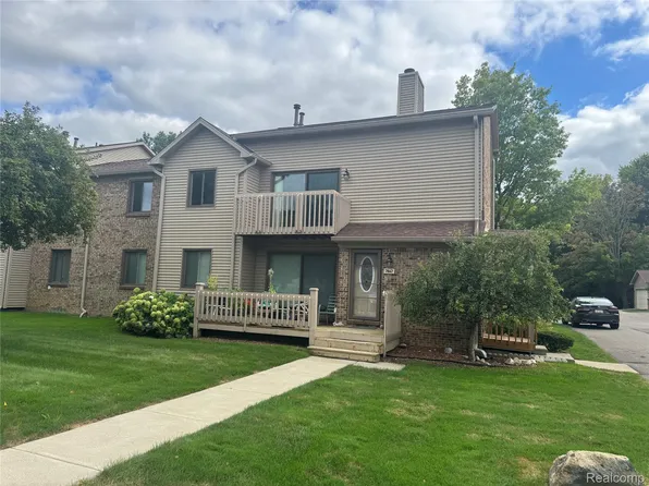 7863 Woodingham, West Bloomfield, MI 48322