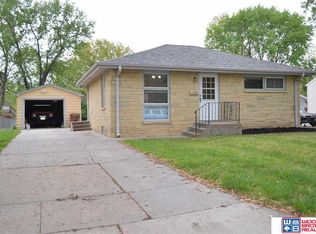 5340 Gladstone St, Lincoln, NE 68504