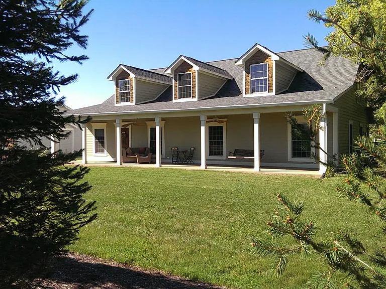 5880 S 700 E — Photo 2