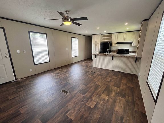 2nd image of 18733 Samuels Rd #196A