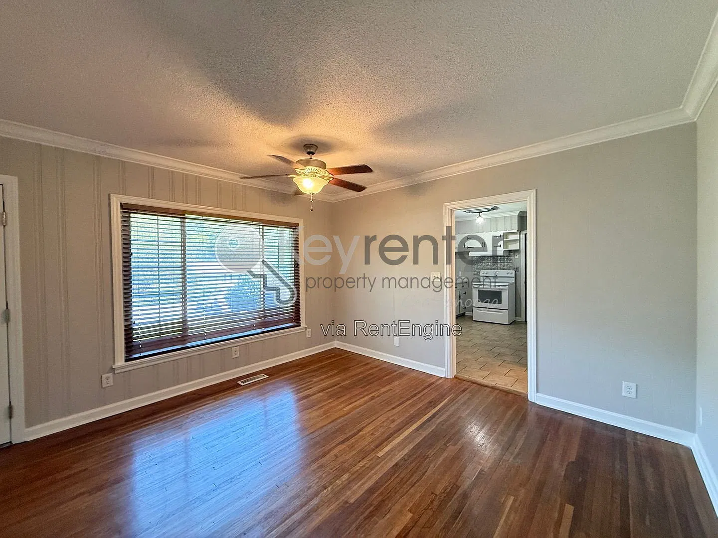 3 bed, 1.5 bath, 1808 sqft, $1,800 — Photo 3