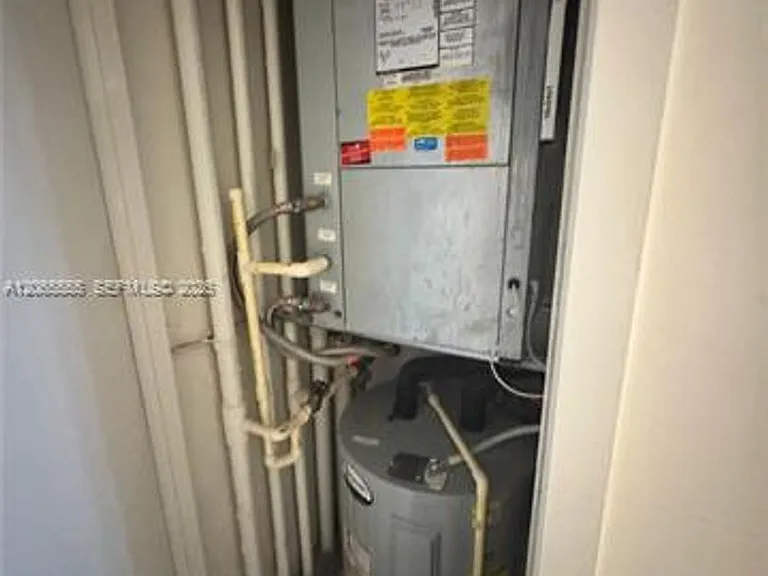 1010 SW 2nd Ave #CU-607 — Photo 16
