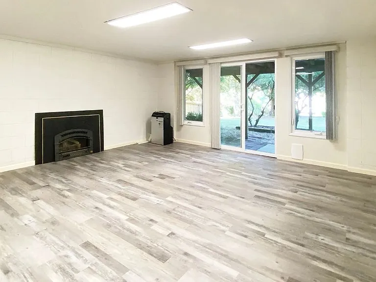NW Alder Creek Dr — Photo 11