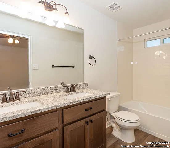 13902 Enzo Gate #102 — Photo 5
