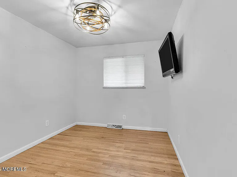 624 Fort Plains Rd — Photo 8