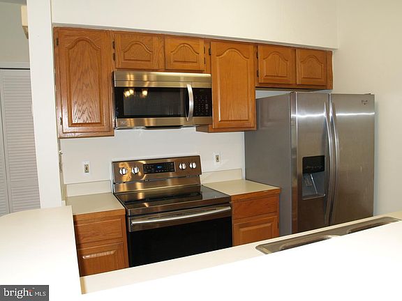 3rd image of 10804 Antigua Ter APT 102