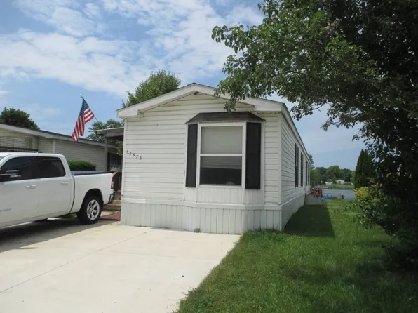 48573 Lakeview E Unit 101, Utica, MI 48317