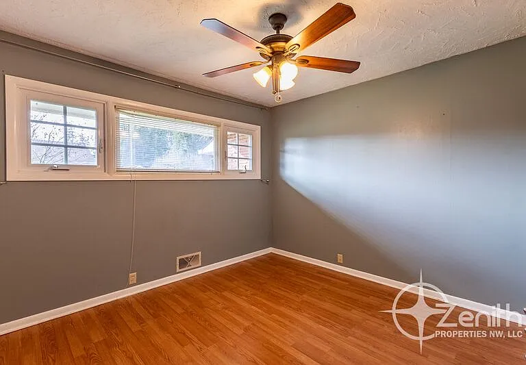 4508 NE 174th St — Photo 19