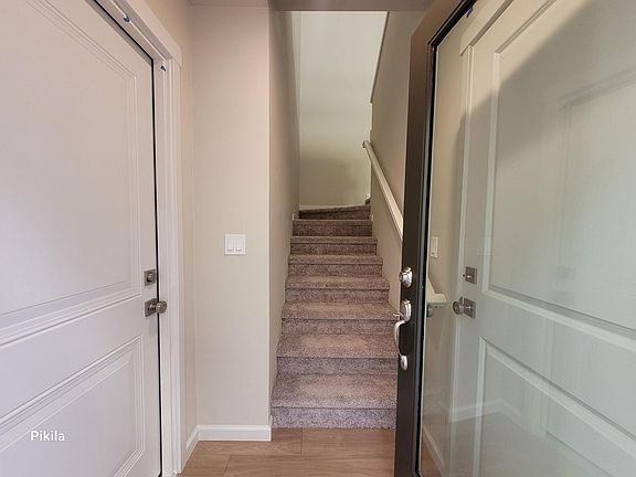 3rd image of 8349 SE Kinnaman St #A