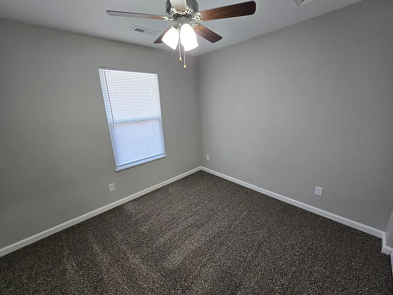 101 Goldfinch Dr — Photo 29