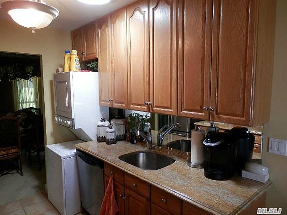 5th image of 706 Cabot Ct W