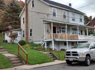 105 E Railroad St, Nesquehoning, PA 18240
