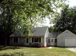 12 Greenridge Dr, Decatur, IL 62526