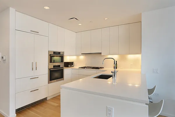 Rented by Corcoran | media 28