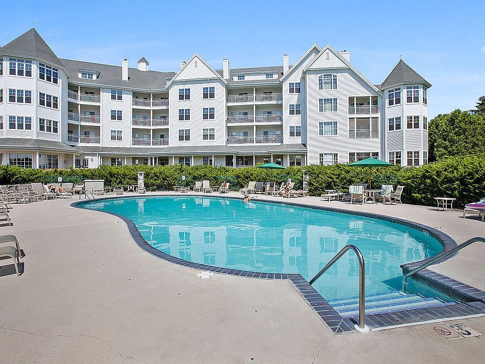 1st image of 101 Osthoff AVENUE #447