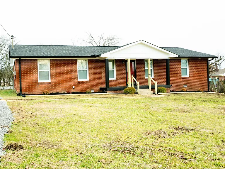 436 Gates Rd — Photo 1